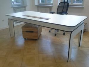 Schreibtisch-Hirschbeck-Keil-2-300x225  